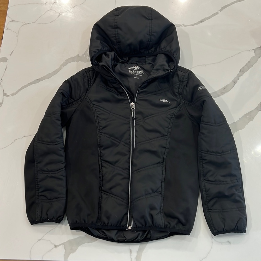 Boys medium weight coat size 10-12